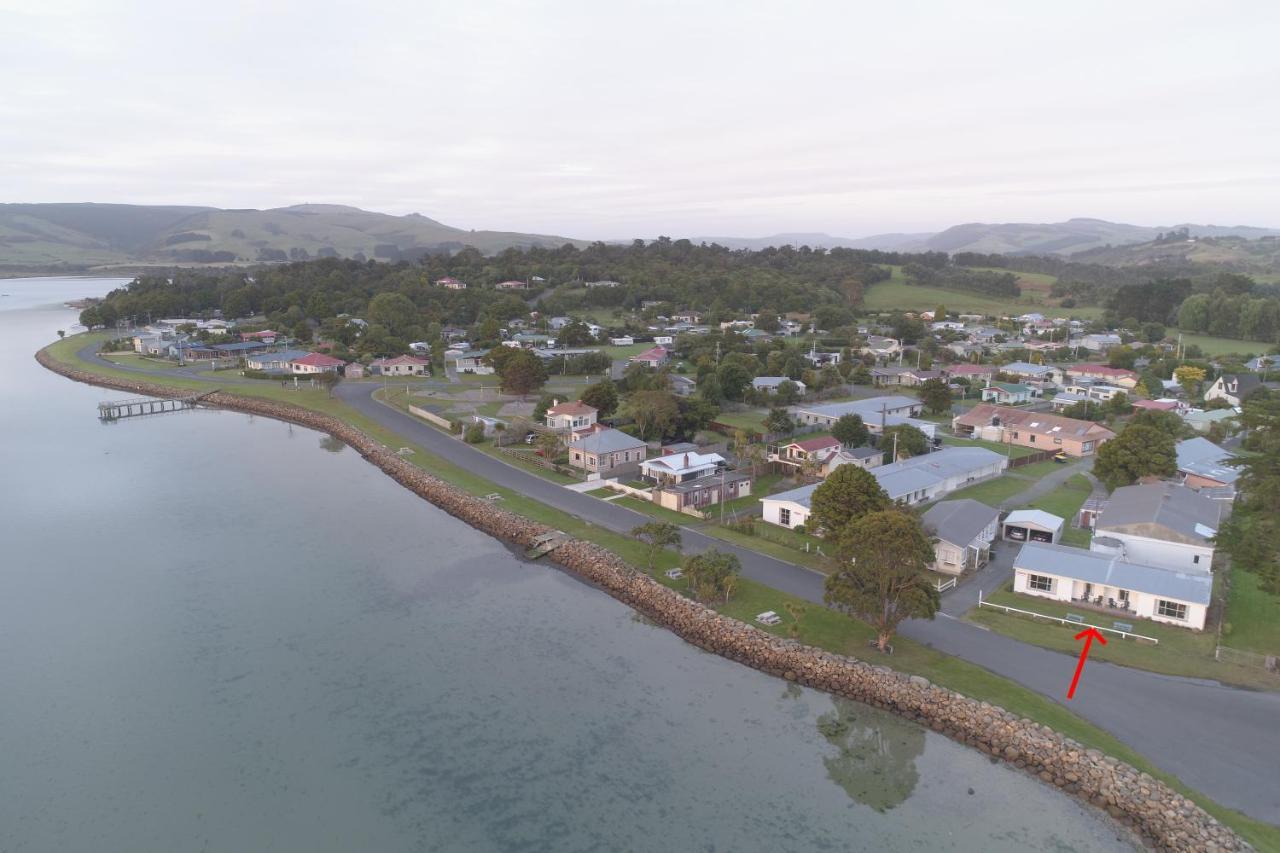 Pounawea Waterfront Motels Exterior foto